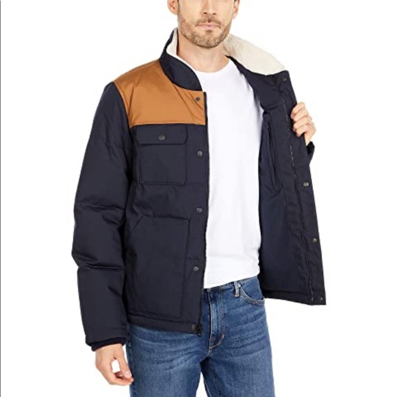 BNWT Levi's® Arctic Cloth Quilted Woodsman Trucker Sherpa Jacket - Picture 3 of 9